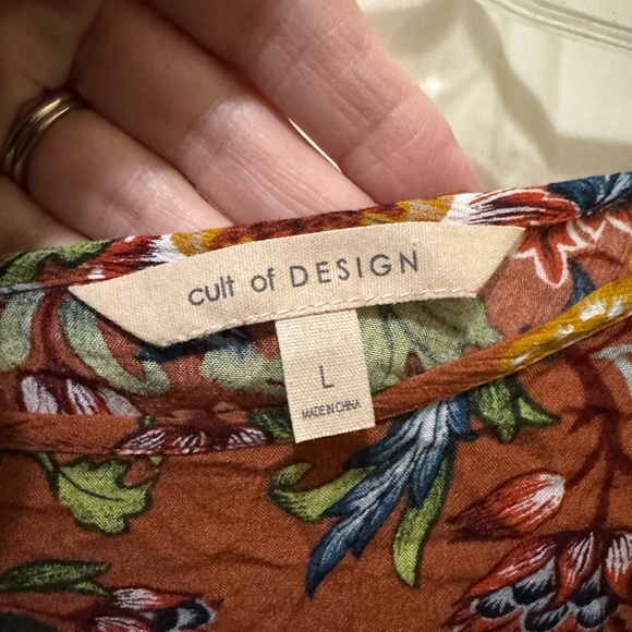 Floral Rust Blouse - Picture 2 of 2